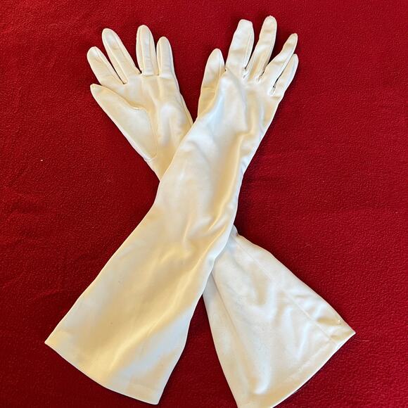 Vintage white MCM Opera Length Gloves Wedding Cocktail Costume Accessory small - Picture 1 of 10